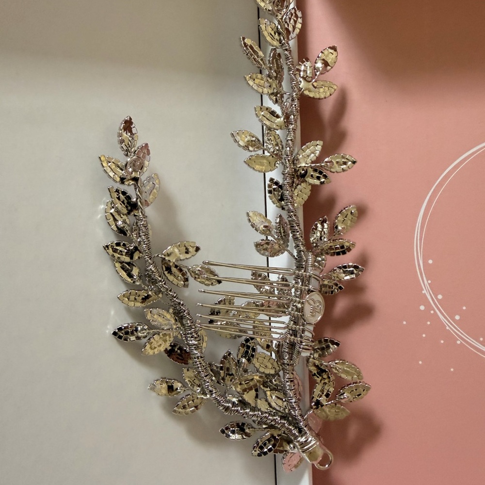 Silver Leaf Design Hair Comb